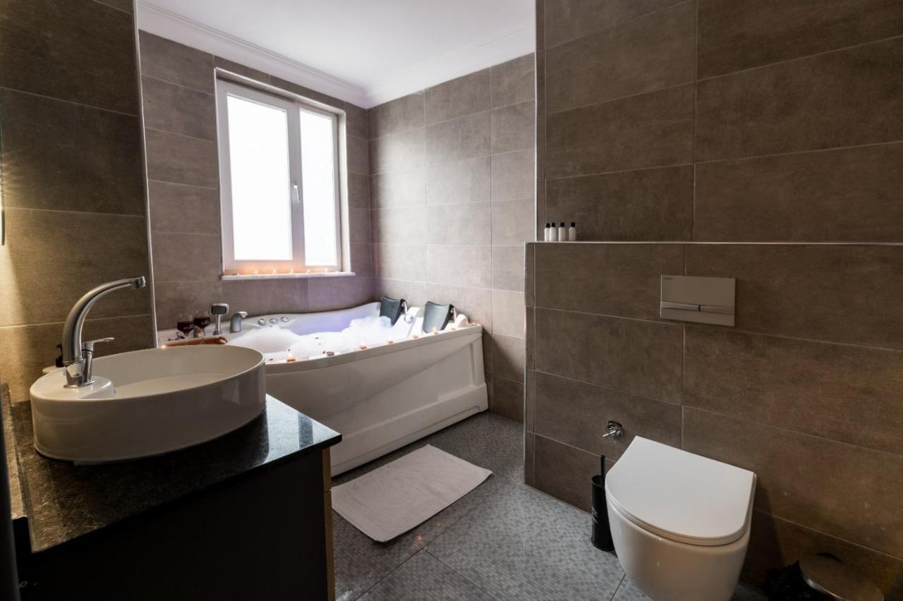 Arena Luxury Suites Hotel Istanbul Ngoại thất bức ảnh