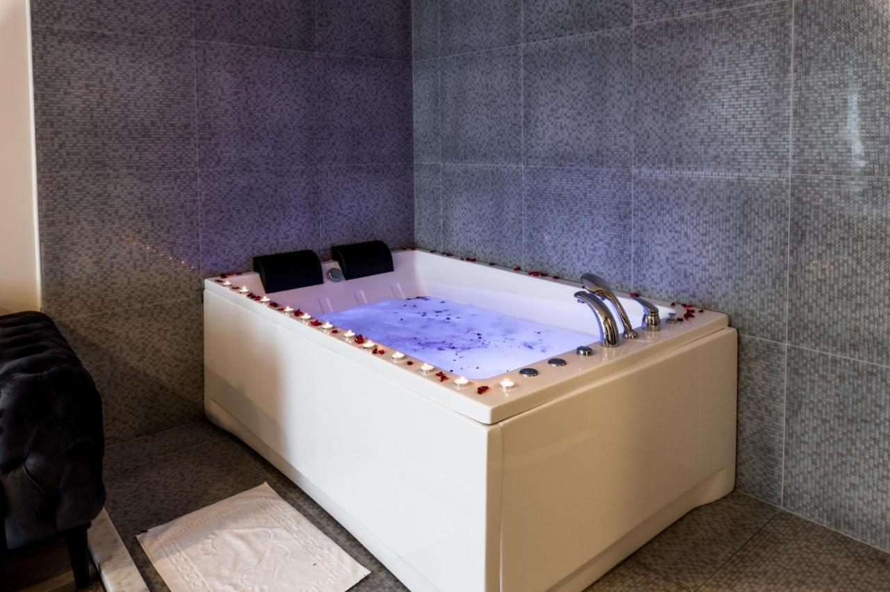 Arena Luxury Suites Hotel Istanbul Ngoại thất bức ảnh